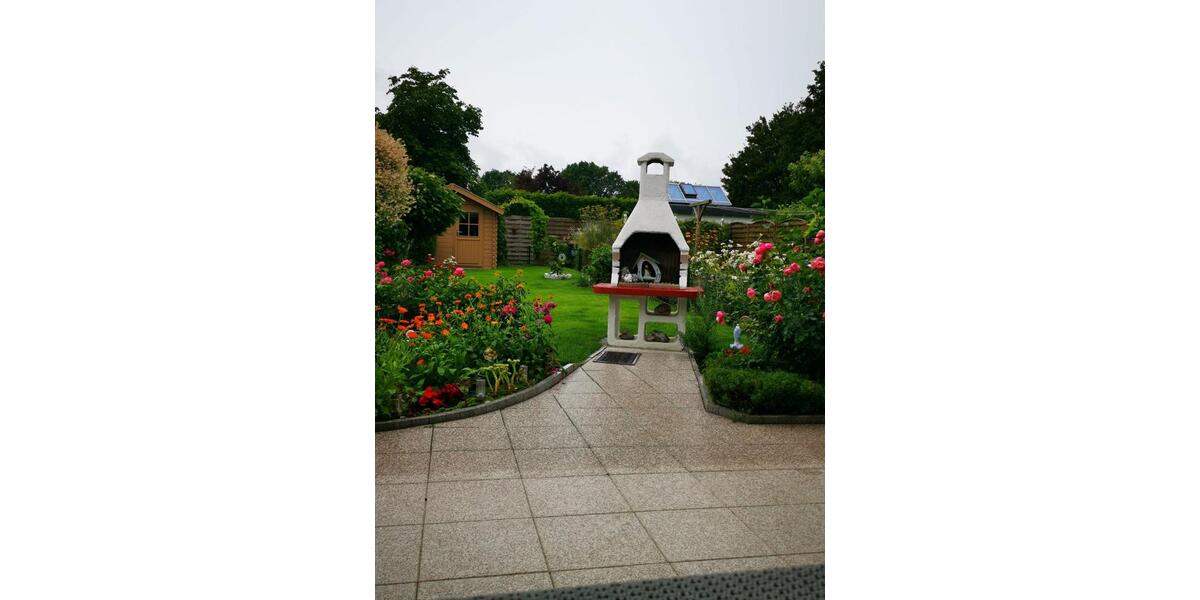 Vollunterkellertes Reihenmittelhaus mit separater Garage 4 zimmer