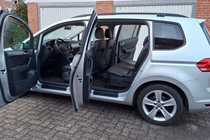 VW Touran 440.836 km 8.499 &euro; Neumünster 24536