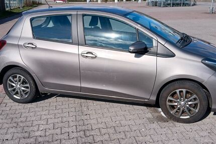 Toyota Yaris 85.200 km 7.900 &euro; Neumünster 24537