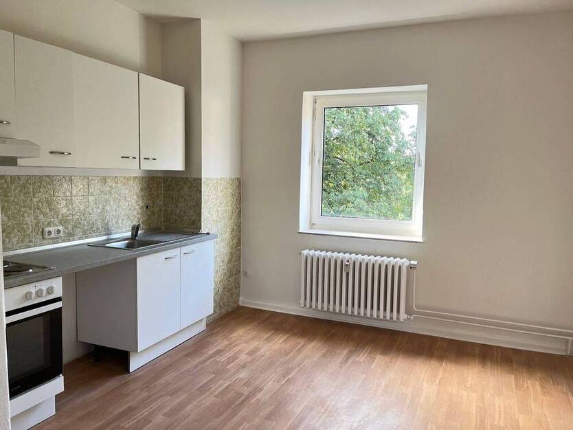 2,5 Zimmerwohnung mit neuem Bad und großer Wohnküche