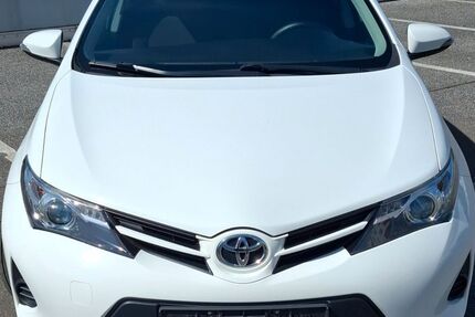Toyota Auris 145.588 km 8.500 &euro; Kiel 24109