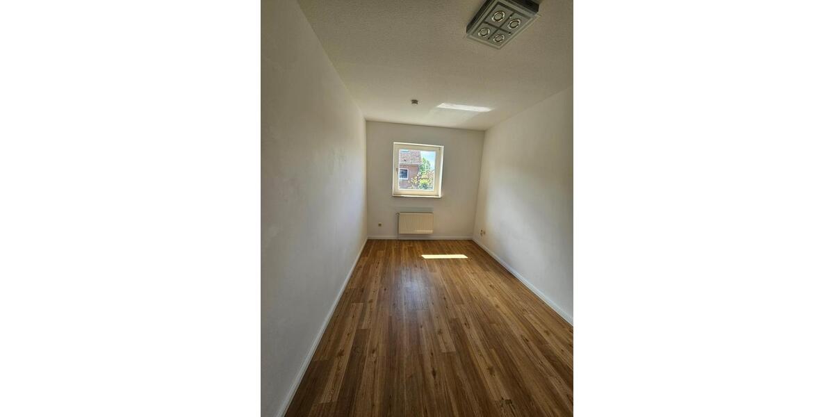 Reihenhaus Bordesholm - 6 Zimmer, 127 m&sup2;, 329.000&euro; | Angebot:26490959