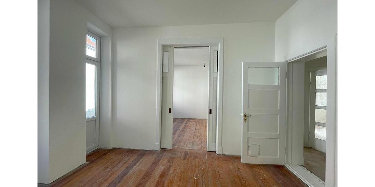 Etagenwohnung Kiel Blücherplatz - 3.5 Zimmer, 85 m&sup2;, 1.765&euro; | Angebot:26084303