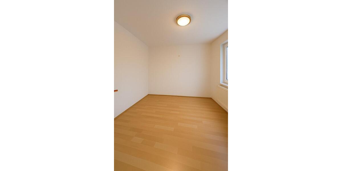 Erdgeschoßwohnung Neumünster Brachenfeld/Ruthenberg - 2 Zimmer, 74 m&sup2;, 1.100&euro; | Angebot:25648188