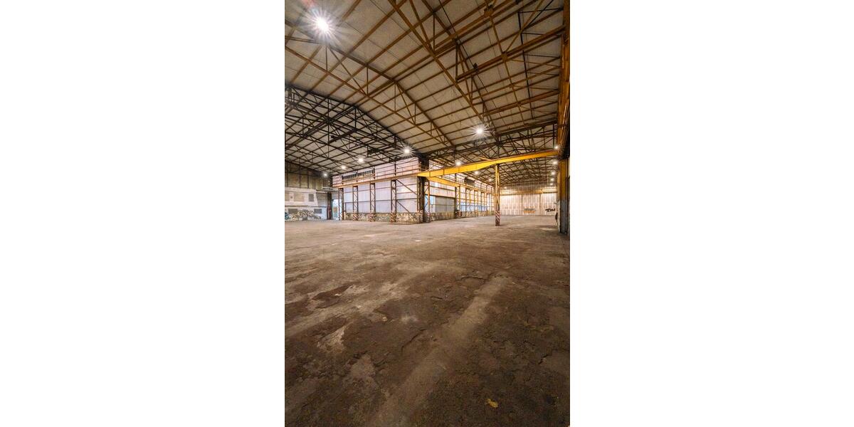 Lagerhalle - Gewerbehalle 2.000 m² in Kiel Zentrum - LKW geeignet zimmer