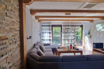 Haus Neumünster Brachenfeld/Ruthenberg - 8 Zimmer, 260 m&sup2;, 440.000&euro; | Angebot:26455367