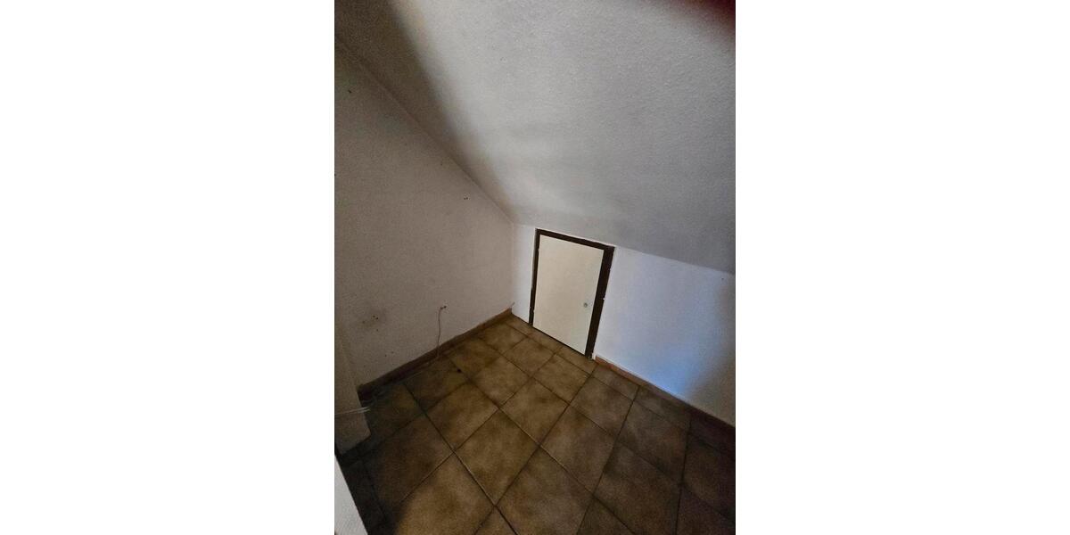 Etagenwohnung Neumünster Brachenfeld/Ruthenberg - 4.5 Zimmer, 91 m&sup2;, 140.000&euro; | Angebot:26262600