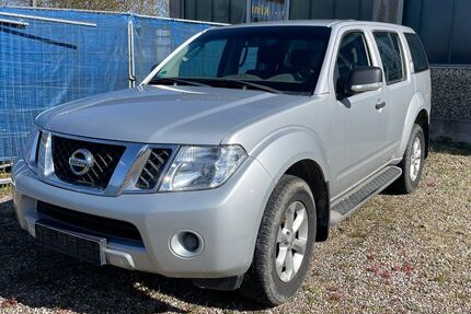 Nissan Pathfinder 228.000 km 6.950 &euro; Kiel 24113
