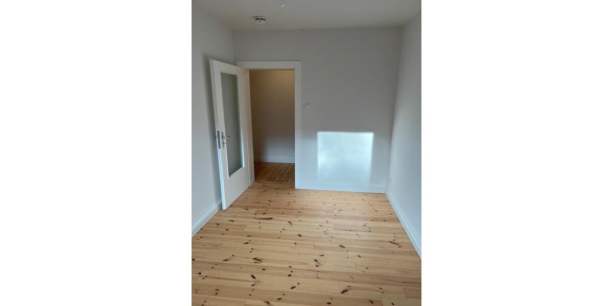 Etagenwohnung Kiel Neumühlen-Dietrichsdorf - 4 Zimmer, 82 m&sup2;, 763&euro; | Angebot:26238999