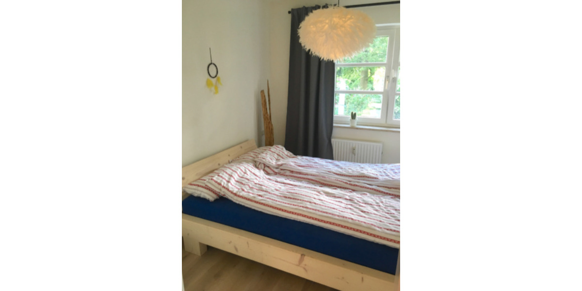 Charmante Wohnung - große Terrasse, Garten, Garagenstellplatz 2 zimmer