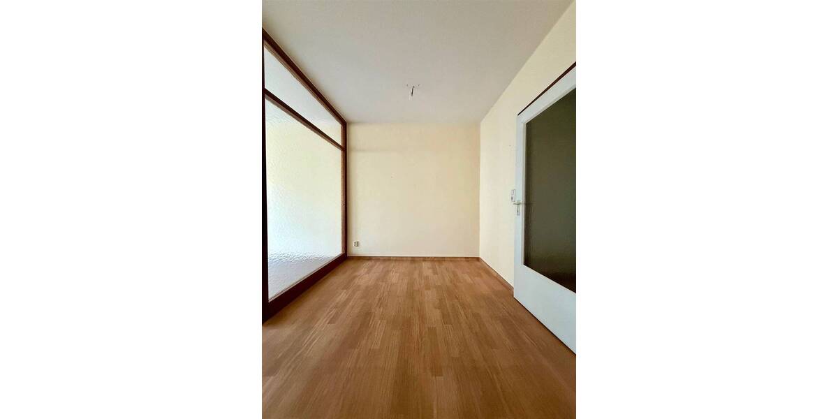 Etagenwohnung Kiel Mettenhof - 2 Zimmer, 62 m&sup2;, 125.000&euro; | Angebot:26379612