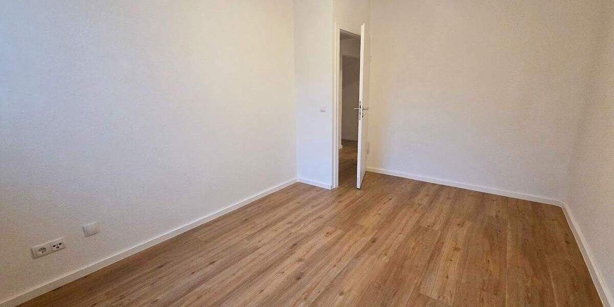 Familien aufgepasst: 4 Zimmer Wohnung + 2 Balkone, Einbauküche, Gäste-WC 4 zimmer