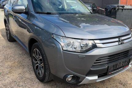 Mitsubishi Outlander 195.000 km 9.699 &euro; Kiel 24146