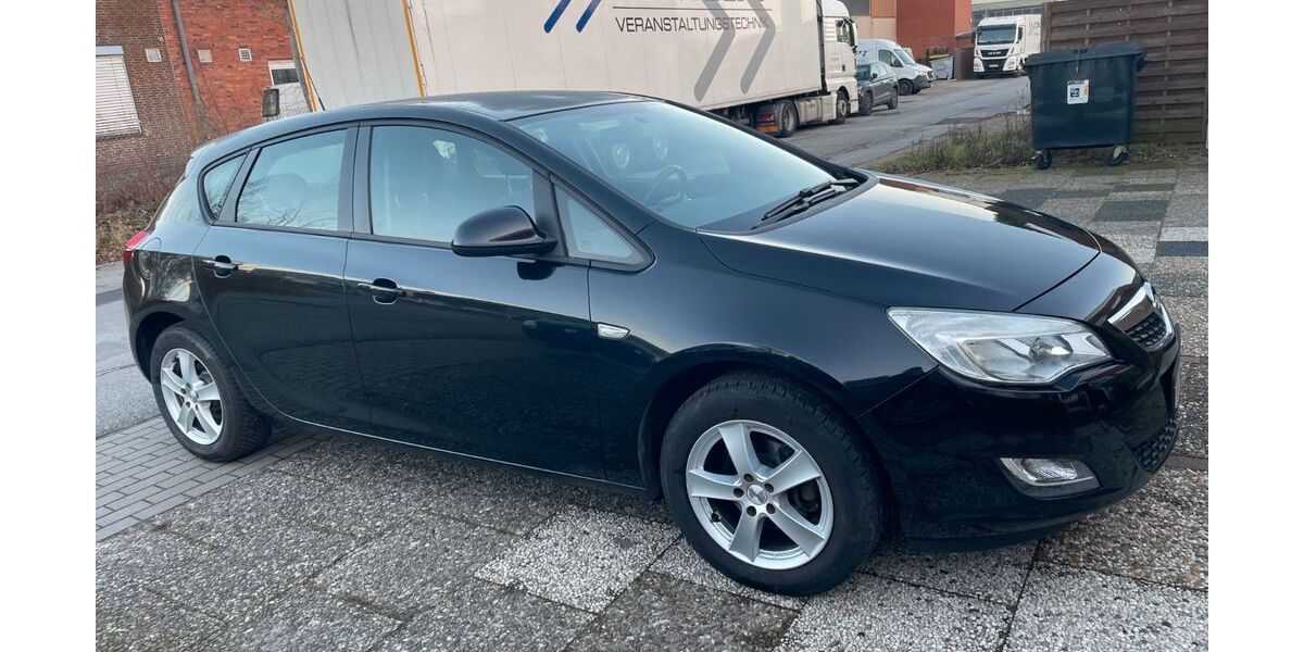 Opel Astra 204.000 km 3.200 &euro; Kiel 24114