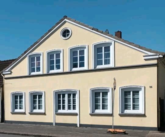 Charmantes freistehendes 1-2 Fam. Haus von Privat mit grüner Oase 7 zimmer