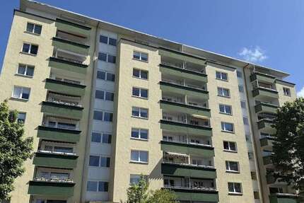 Wohnung zum Mieten in Kiel 606,40 € 60.64 m²