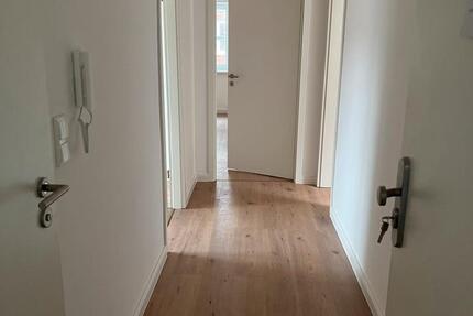 3 Zimmer Dachgeschoss Wohnung zu vermieten in Neumünster 3 zimmer