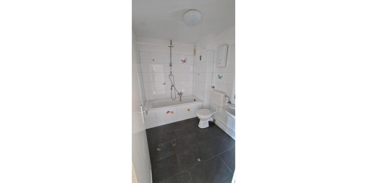 5% Rendite! Solide vermietete Wohnung in Sürenheide 4 zimmer