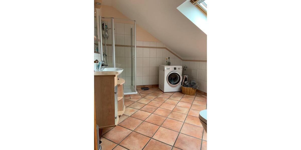 Dachgeschoßwohnung Kiel Elmschenhagen - 3 Zimmer, 115 m&sup2;, 1.250&euro; | Angebot:26137368