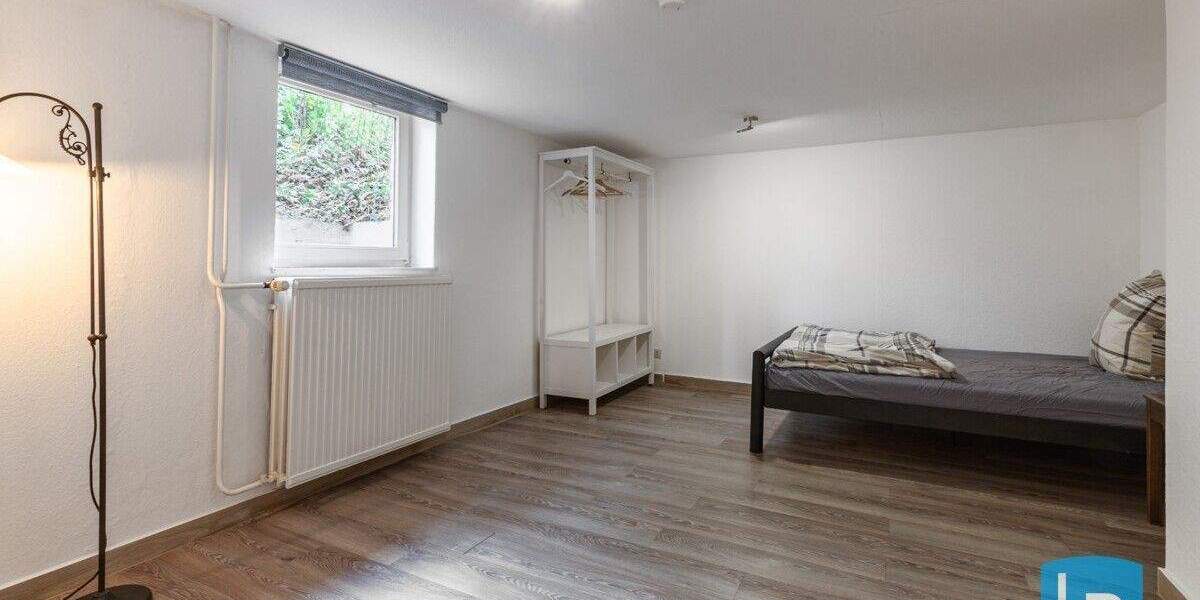 Mehrfamilienhaus, Wohnhaus Kiel Ellerbek - 9 Zimmer, 161 m&sup2;, 439.000&euro; | Angebot:25747237