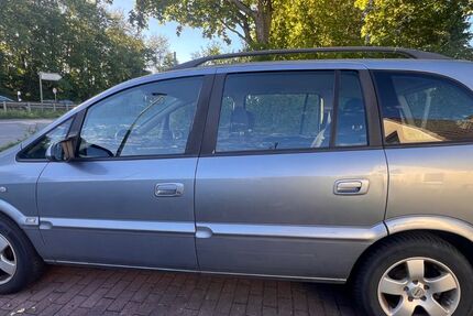 Opel Zafira 118.000 km 3.000 &euro; Kiel 24147