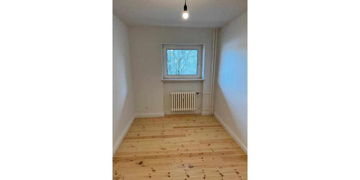 Etagenwohnung Kiel Neumühlen-Dietrichsdorf - 4 Zimmer, 82 m&sup2;, 763&euro; | Angebot:26238999