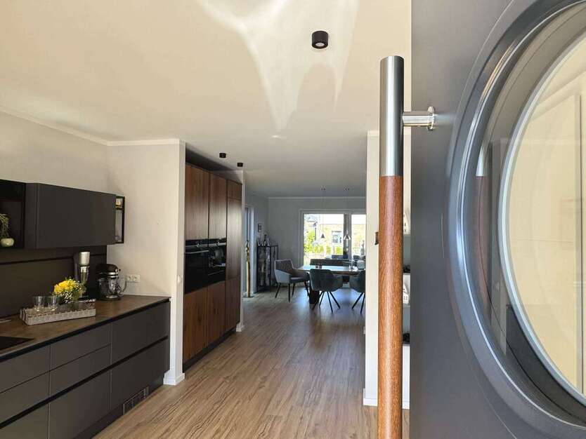Haus zum Kaufen in Laboe 618.000 € 137.2 m²