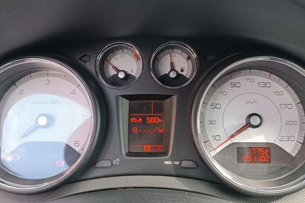 Peugeot 308 292.000 km 4.500 &euro; Ahlefeld 24358