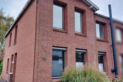 Ein Zuhause mit Potenzial - gemütliche Doppelhaushälfte mit Wintergarten, Carport und Gewächshaus 4 zimmer