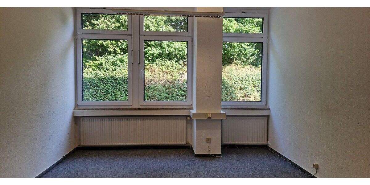 Gewerbeobjekt Kiel Gaarden-Süd - 1 Zimmer, 387 m&sup2;, 3.290&euro; | Angebot:23623669