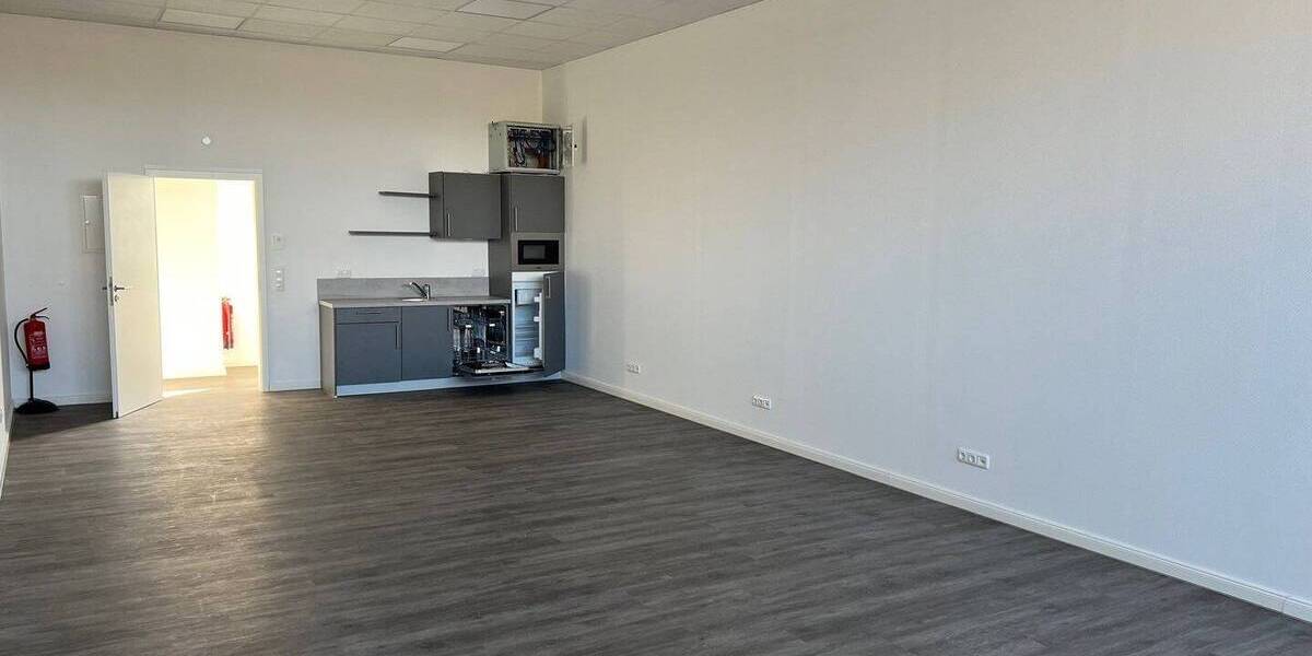 Gewerbeobjekt Kiel Ravensberg - 5 Zimmer, 4.800&euro; | Angebot:26779028