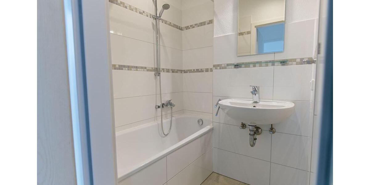 Dachgeschoßwohnung Kiel Südfriedhof - 3 Zimmer, 70 m&sup2;, 960&euro; | Angebot:26386758