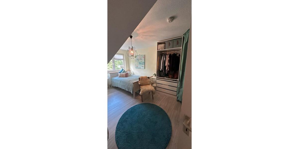 Dachgeschoßwohnung Kiel Wik - 2 Zimmer, 67 m&sup2;, 375.000&euro; | Angebot:26833040