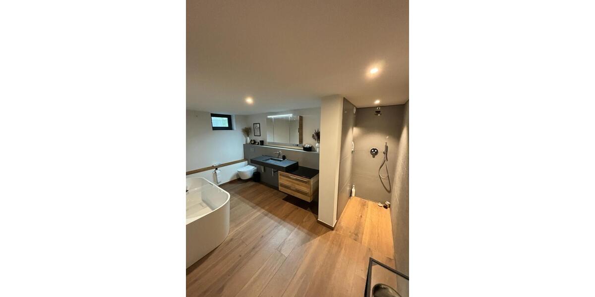 Luxus Souterrainwohnung 122m² mit Terrasse, EBK, Kamin, Garten 2 zimmer