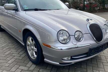 Jaguar S-Type 56.000 km 7.899 &euro; Kiel 24107