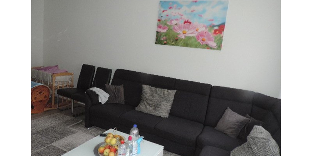 Gut aufgeteilte Wohnung mit Terrasse in 24539 Neumünster 3 zimmer