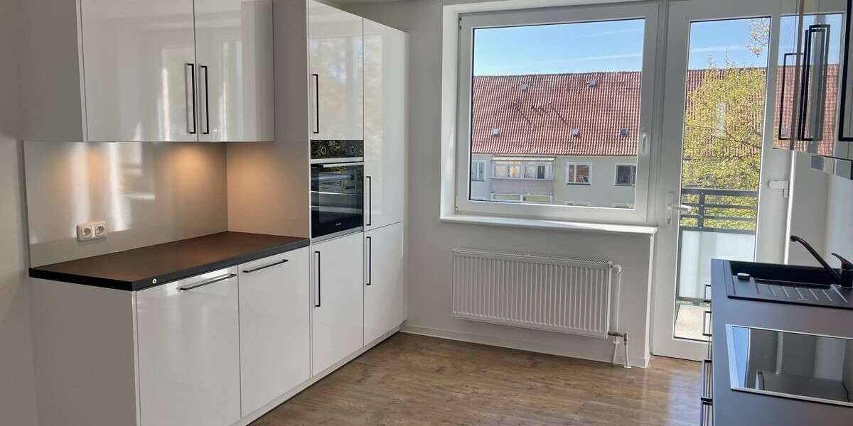 Etagenwohnung Kiel Gaarden-Ost - 2 Zimmer, 67 m&sup2;, 865&euro; | Angebot:26818411