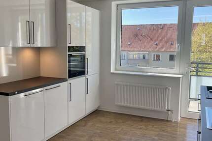 Wohnung Kiel Gaarden-Ost - 2 Zimmer, 67 m&sup2;, 865&euro; | Angebot:26818411