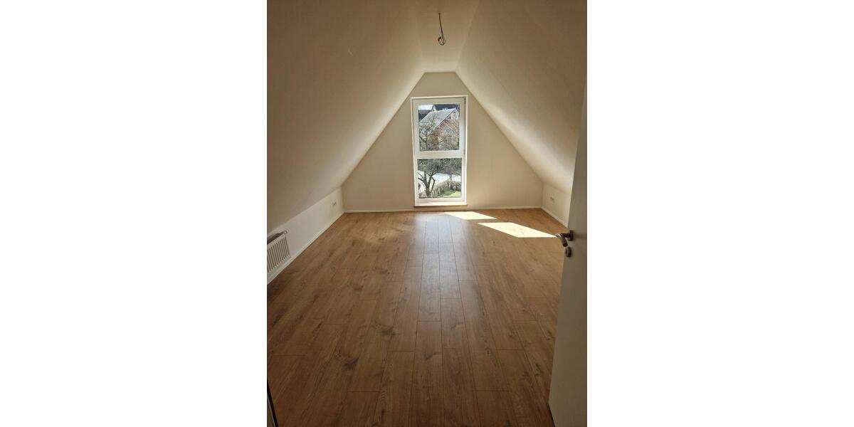 Maisonettenwohnung Kiel Friedrichsort - 4 Zimmer, 95 m&sup2;, 1.000&euro; | Angebot:25982579