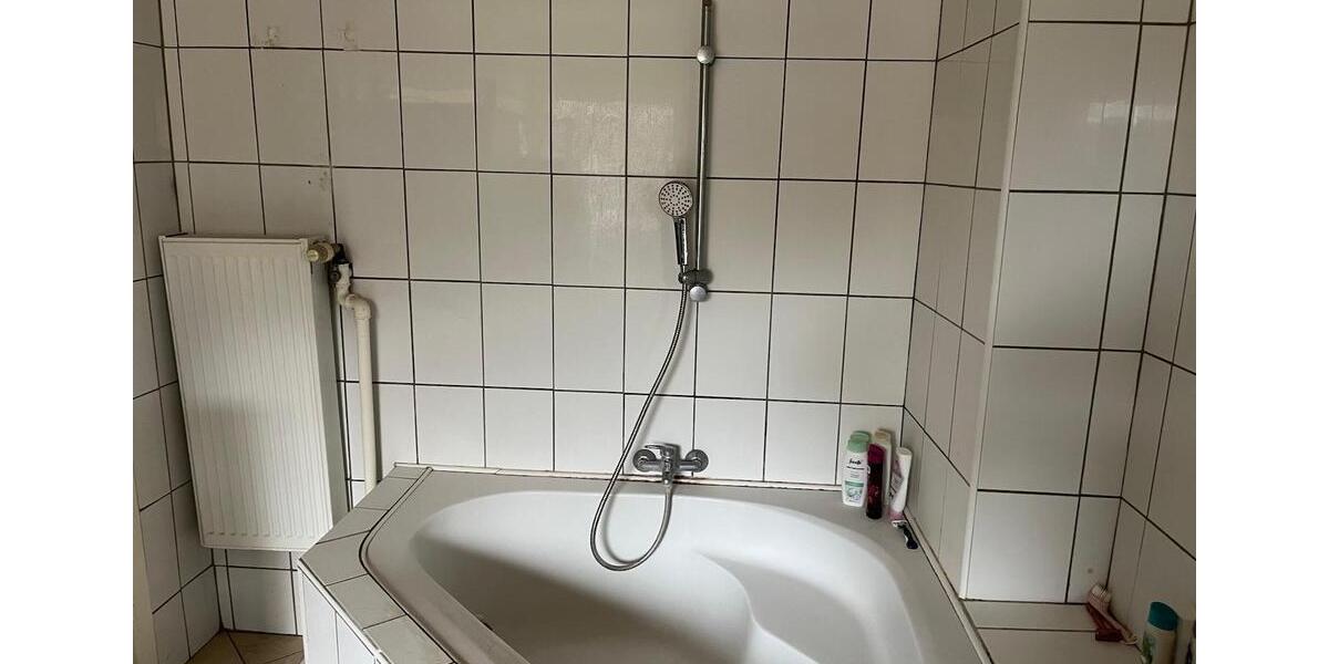 5 Z. Reihenhaus Kiel-Salzburger Str.134 Besichtigung: 14.12.2025 5 zimmer