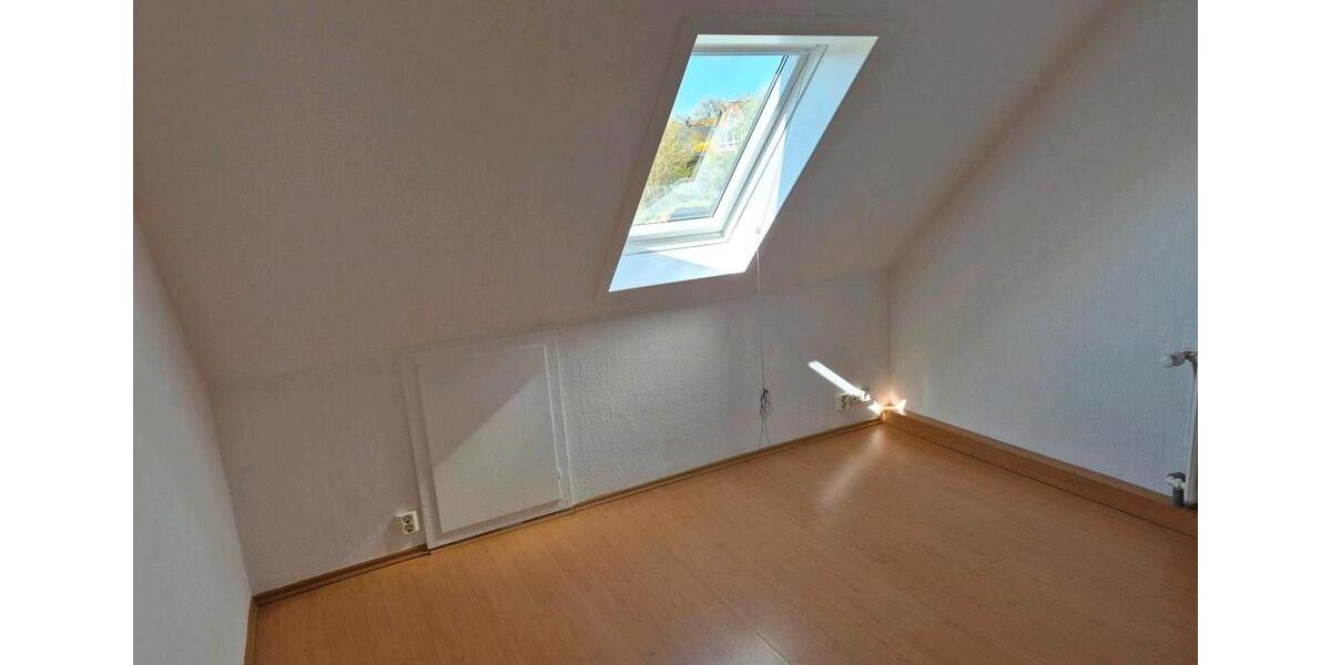 Dachgeschoßwohnung Kiel Friedrichsort - 2.5 Zimmer, 50 m&sup2;, 780&euro; | Angebot:26281761