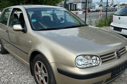 VW Golf 250.000 km 690 € Kiel 24146
