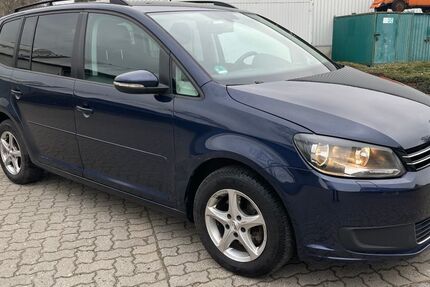 VW Touran 258.000 km 5.100 &euro; Kiel 24113