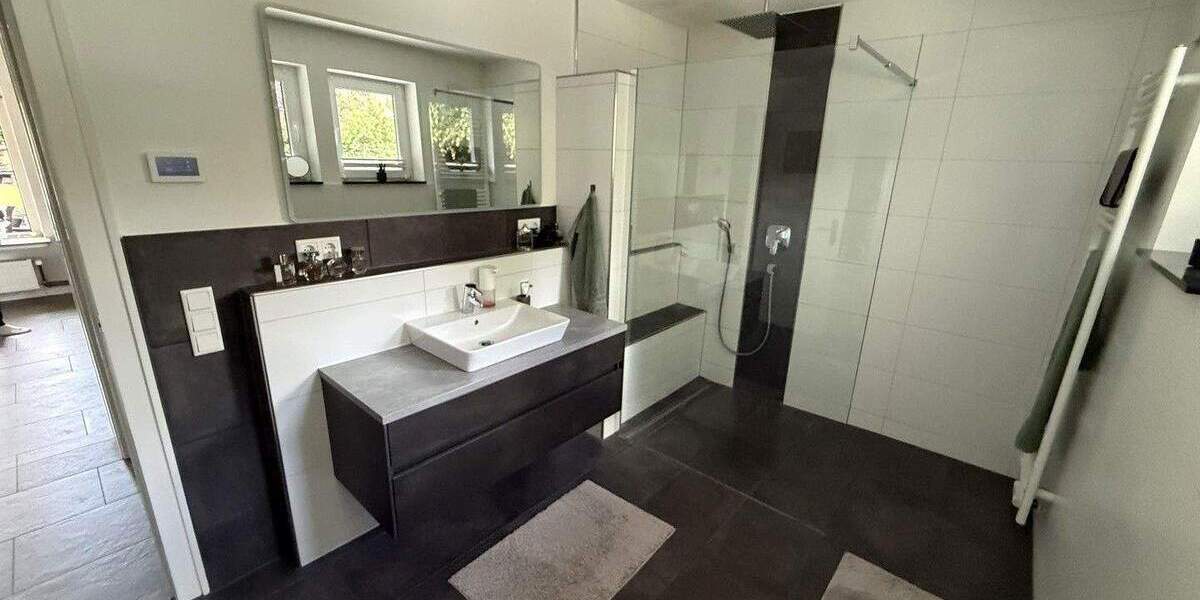 Doppelhaushälfte Neumünster Innenstadt - 5 Zimmer, 125 m&sup2;, 389.000&euro; | Angebot:25728329