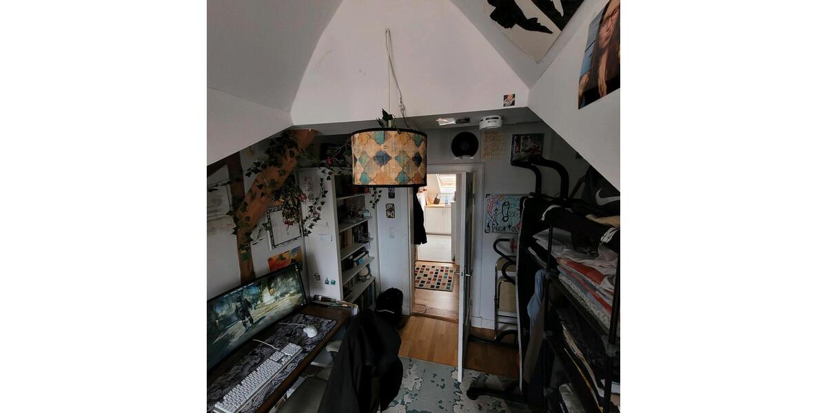 Dachgeschoßwohnung Kiel Blücherplatz - 3 Zimmer, 58 m&sup2;, 910&euro; | Angebot:26640114