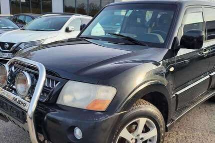 Mitsubishi Pajero 282.000 km 3.999 &euro; Kiel 24145