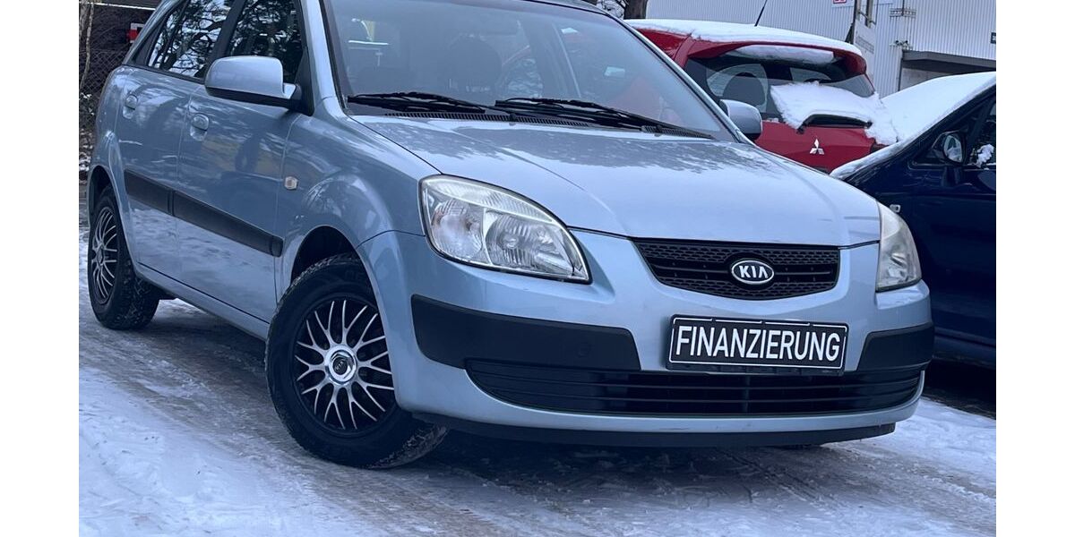 Kia Rio 129.000 km 2.799 &euro; Flintbek 24220