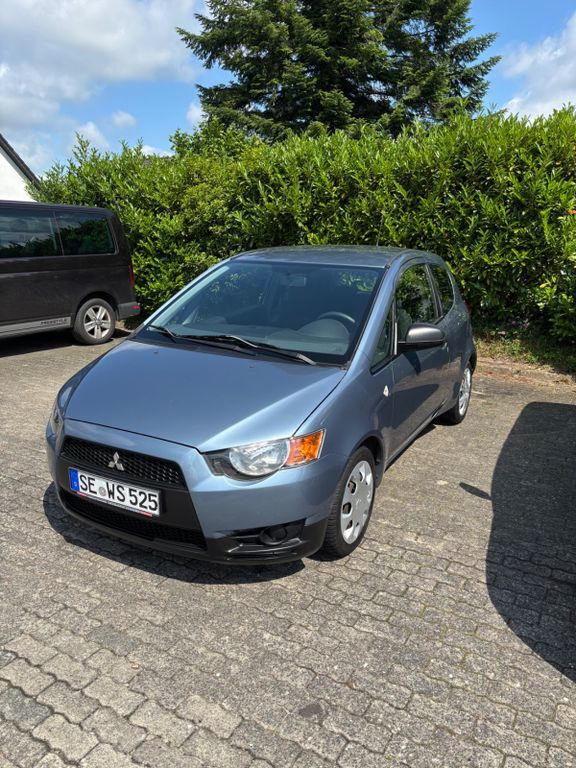 Mitsubishi Colt 65.000 km 3.999 € Neumünster 24537