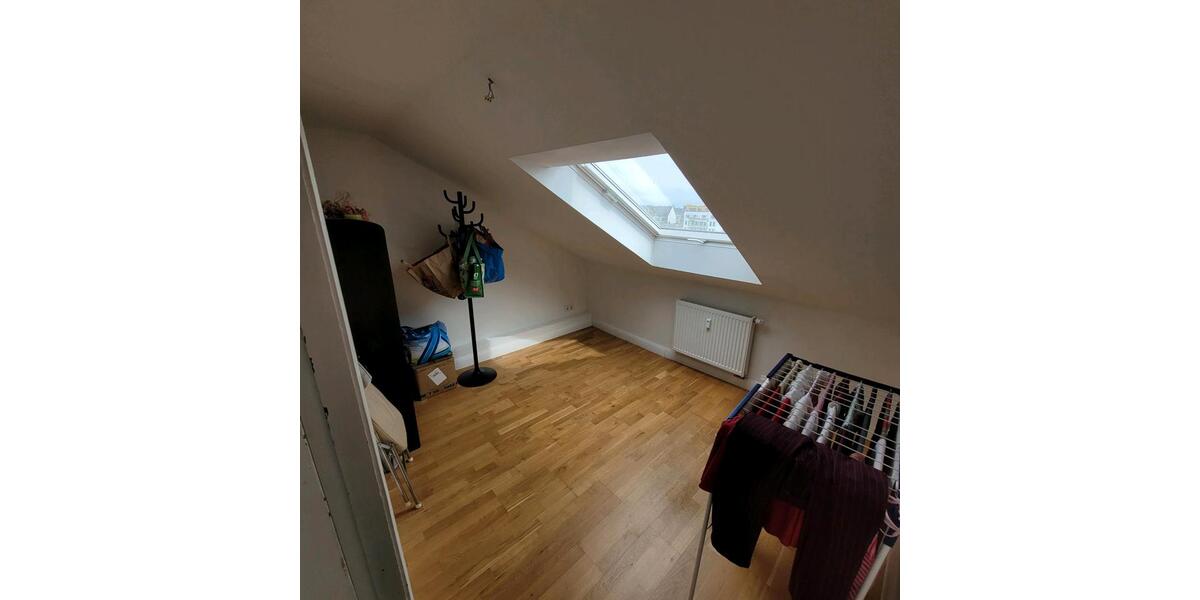 Dachgeschoßwohnung Kiel Blücherplatz - 3 Zimmer, 58 m&sup2;, 910&euro; | Angebot:26640114