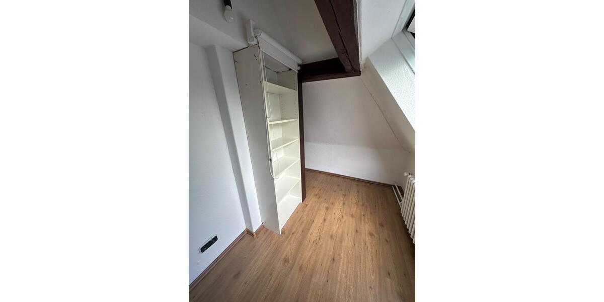 Dachgeschoßwohnung Kiel Blücherplatz - 1.5 Zimmer, 20 m&sup2;, 90.000&euro; | Angebot:26482233